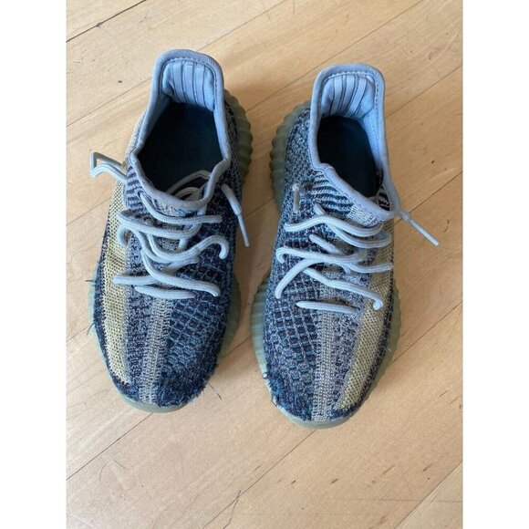 Yeezy Adidas Boost 350 Ash Blue boys sneakers Size US 4 - Picture 1 of 7